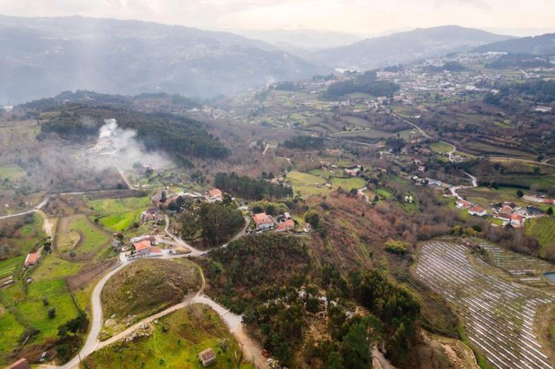 Terreno para Venda em Penhalonga e Paços de Gaiolo Foto 8