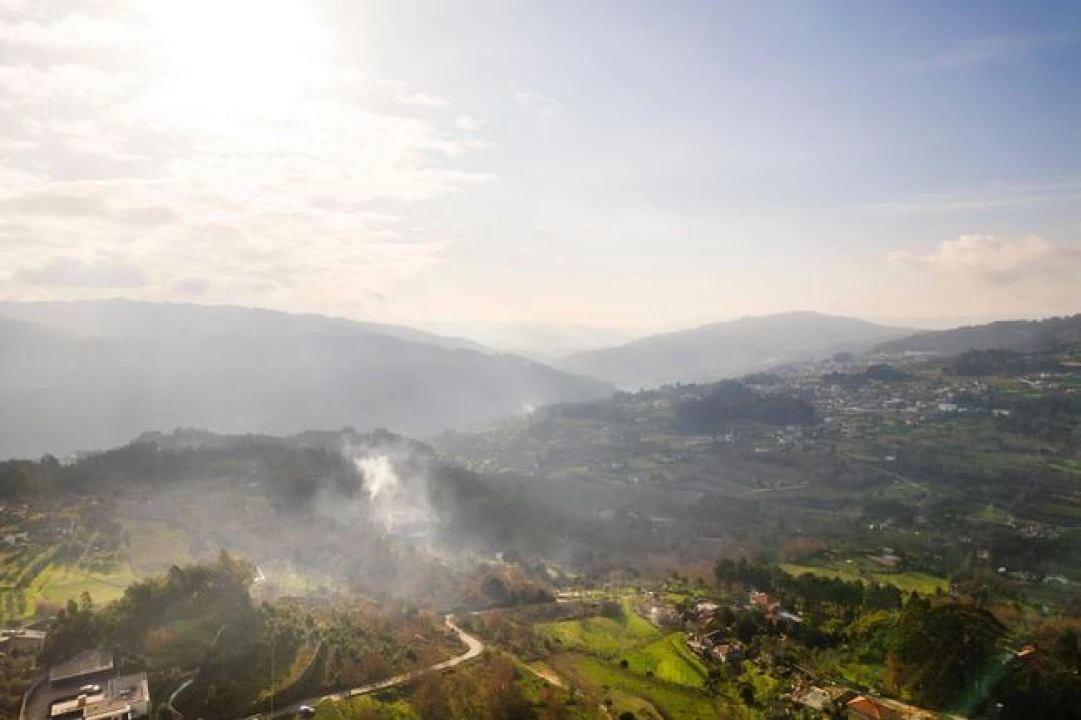 Terreno para Venda em Penhalonga e Paços de Gaiolo Foto 11