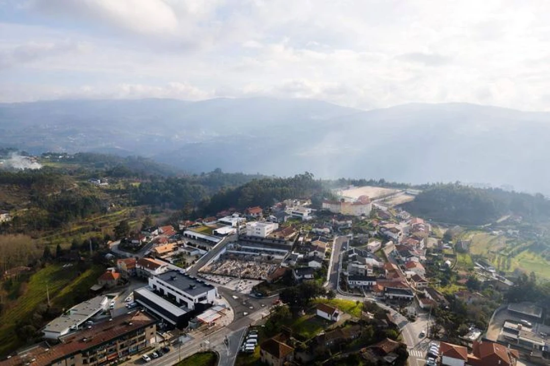 Terreno para Venda em Penhalonga e Paços de Gaiolo Foto 12