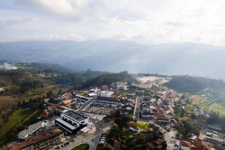 Terreno para Venda em Penhalonga e Paços de Gaiolo Foto 12