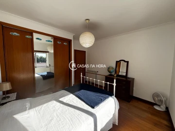 Moradia T4 para Venda em Orgens