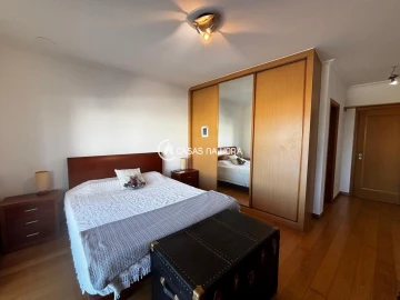 Moradia T4 para Venda em Orgens