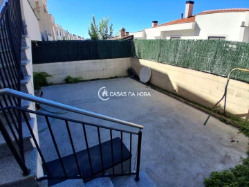Moradia T4 para Venda em Orgens