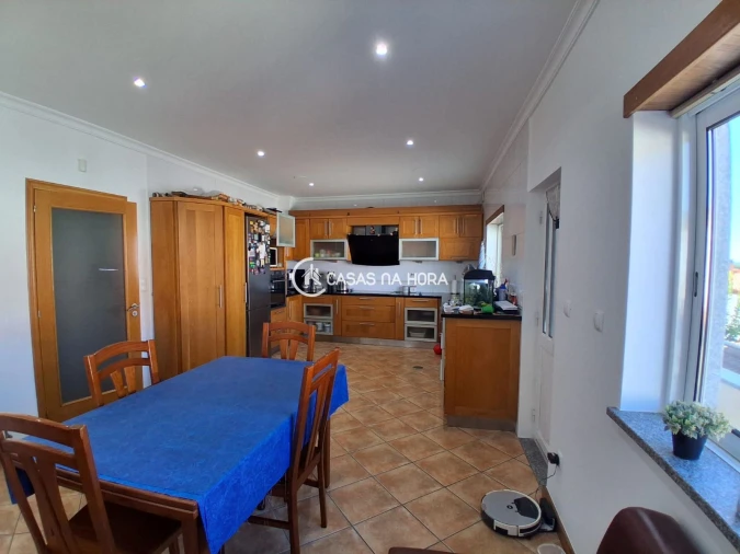 Moradia T4 para Venda em Orgens Foto 3