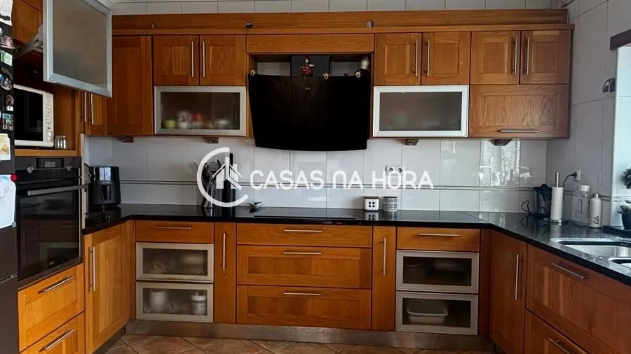 Moradia T4 para Venda em Orgens