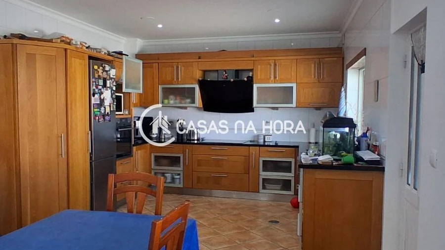 Moradia T4 para Venda em Orgens