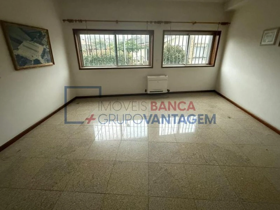 Armazém para Venda em Escapães Foto 5