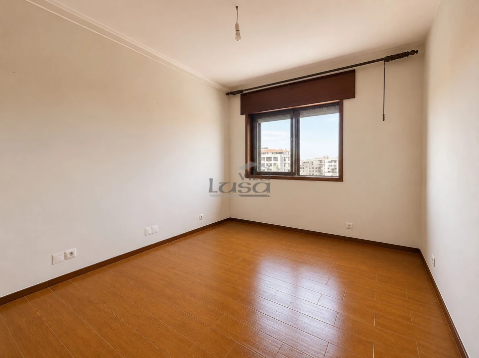 Apartamento T2 para Venda em Mafamude e Vilar do Paraíso Foto 15