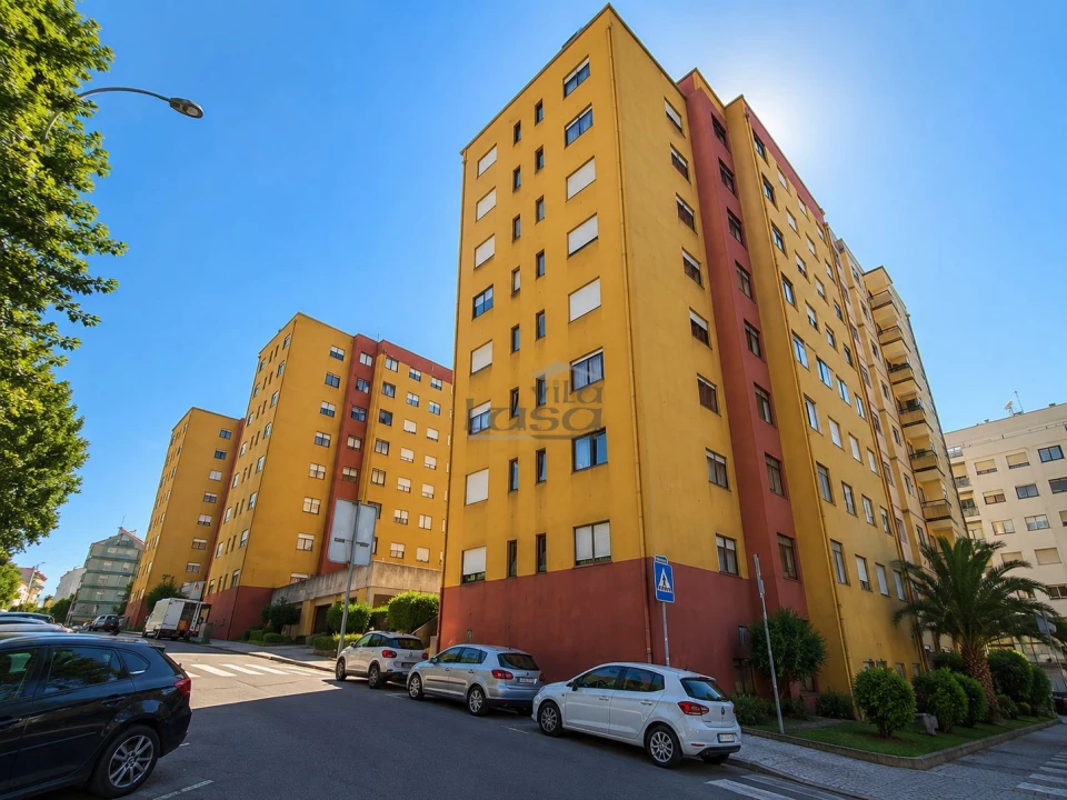 Apartamento T2 para Venda em Mafamude e Vilar do Paraíso Foto 2