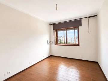 Apartamento T2 para Venda em Mafamude e Vilar do Paraíso