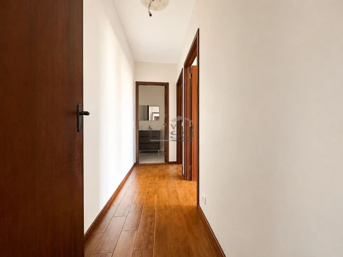 Apartamento T2 para Venda em Mafamude e Vilar do Paraíso Foto 9