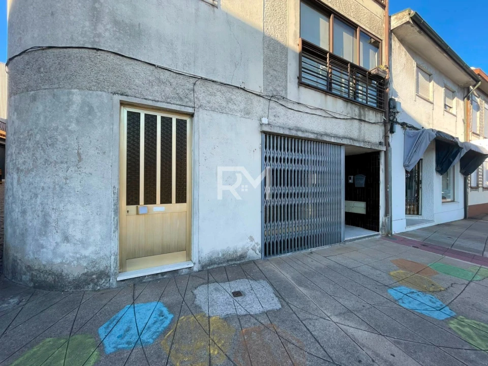 Loja para Arrendamento em Valongo Foto 2