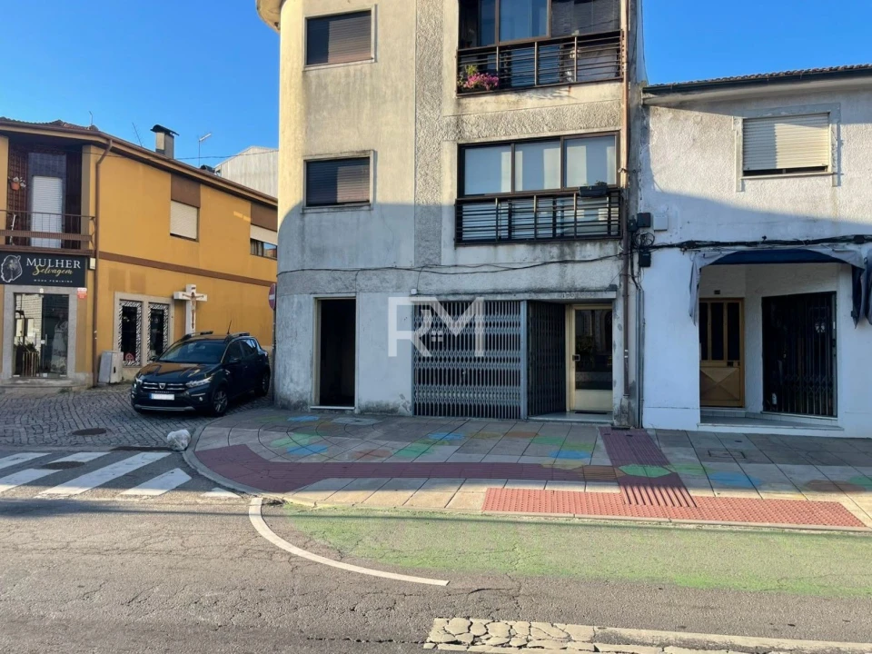 Loja para Arrendamento em Valongo Foto 16