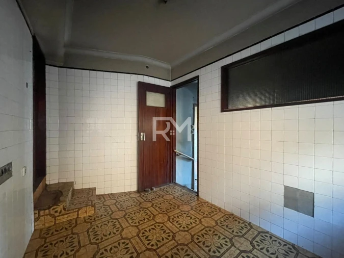 Loja para Arrendamento em Valongo Foto 12