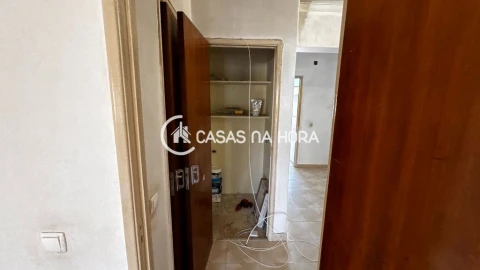 Apartamento T3 para Venda em Laranjeiro e Feijó