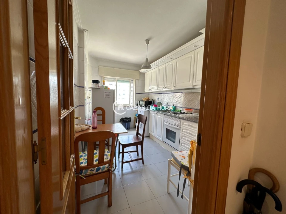 Apartamento T2 para Venda em Corroios Foto 3