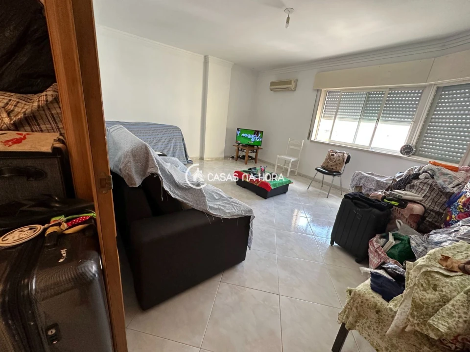 Apartamento T2 para Venda em Corroios Foto 6