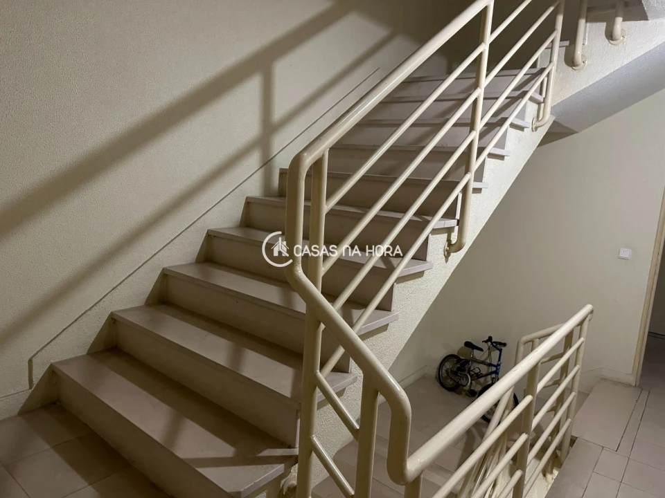 Apartamento T2 para Venda em Corroios Foto 18