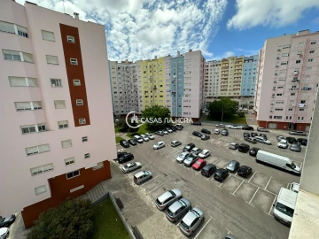 Apartamento T2 para Venda em Corroios