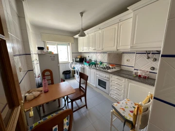 Apartamento T2 para Venda em Corroios