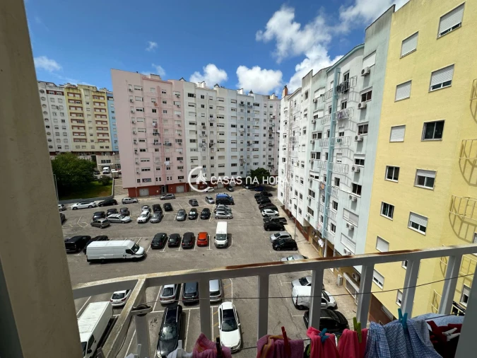 Apartamento T2 para Venda em Corroios Foto 5