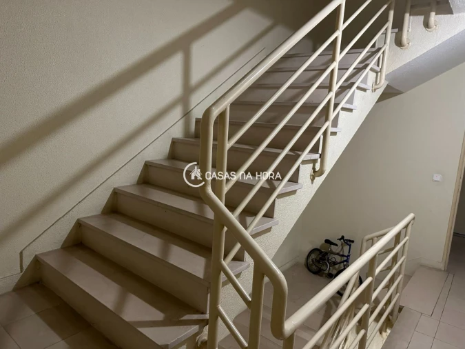 Apartamento T2 para Venda em Corroios Foto 18