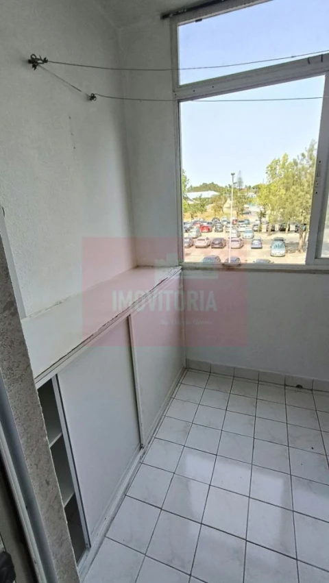 Apartamento T2 para Arrendamento em Algueirão-Mem Martins
