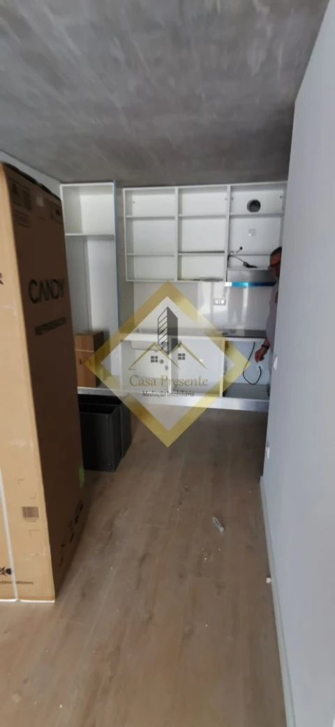 Apartamento T1 para Venda em São Mamede de Infesta e Senhora da Hora