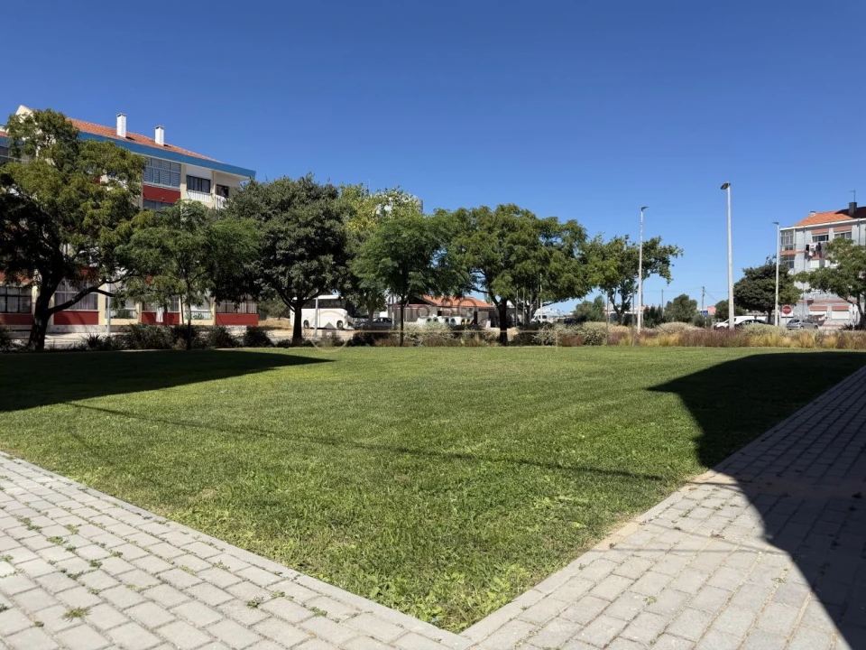 Terreno para Venda em Alto do Seixalinho, Santo André e Verderena Foto 2