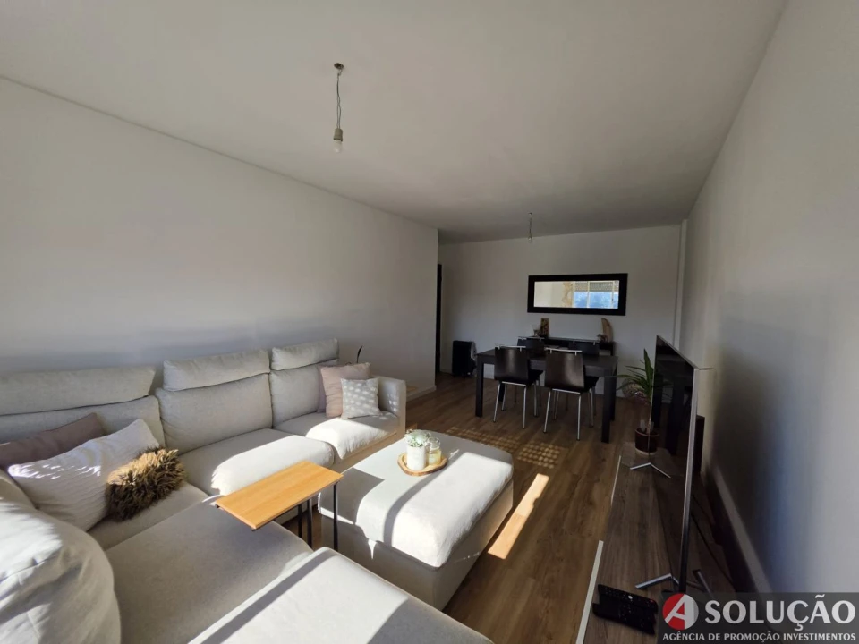 Apartamento T2 para Venda em Avintes Foto 3