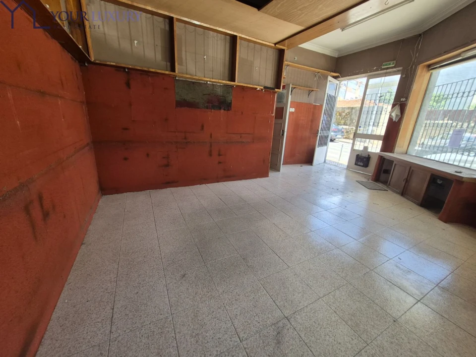 Loja para Arrendamento em Queluz e Belas Foto 5