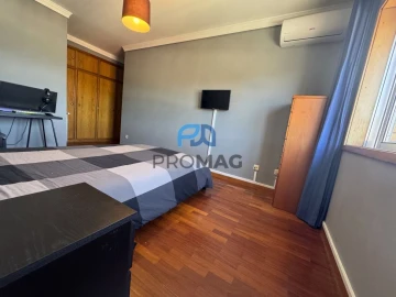 Apartamento T3 para Venda em Nogueira e Silva Escura