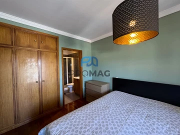 Apartamento T3 para Venda em Nogueira e Silva Escura