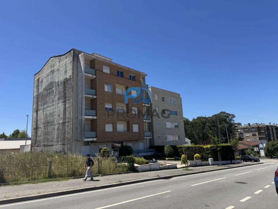 Apartamento T3 para Venda em Nogueira e Silva Escura Foto 2