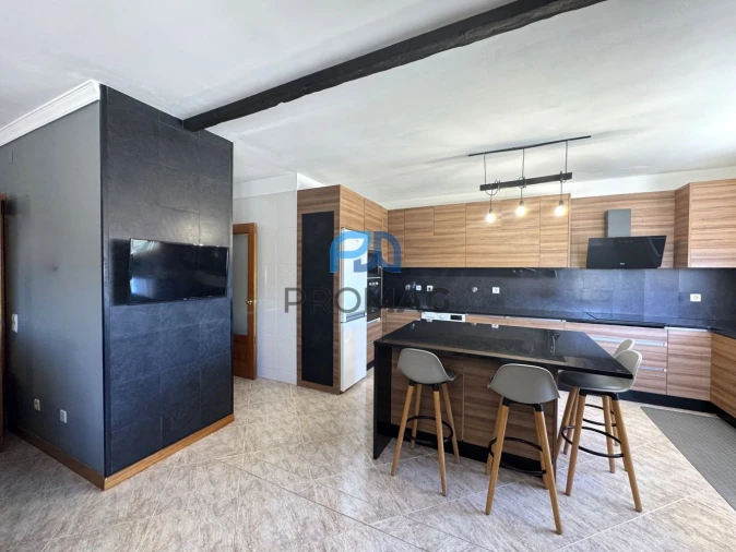 Apartamento T3 para Venda em Nogueira e Silva Escura Foto 16