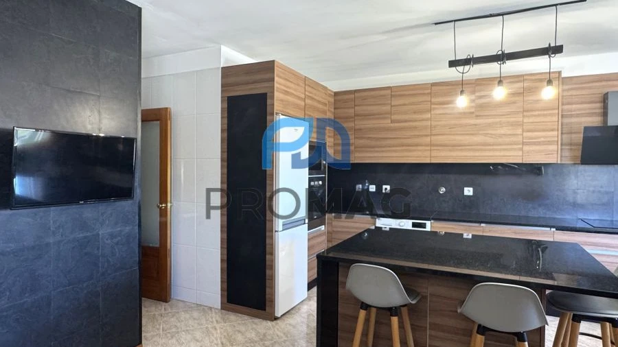 Apartamento T3 para Venda em Nogueira e Silva Escura