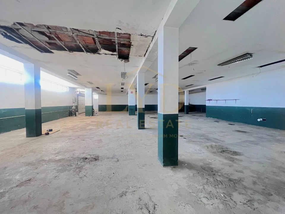 Armazém para Venda em Penamaior Foto 6