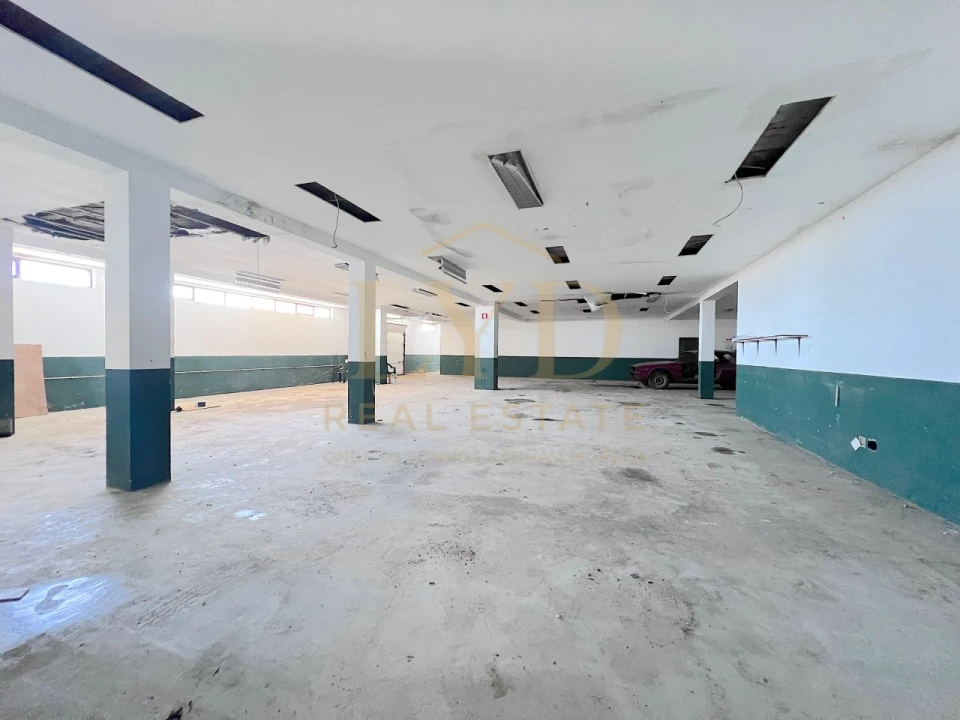 Armazém para Venda em Penamaior Foto 8