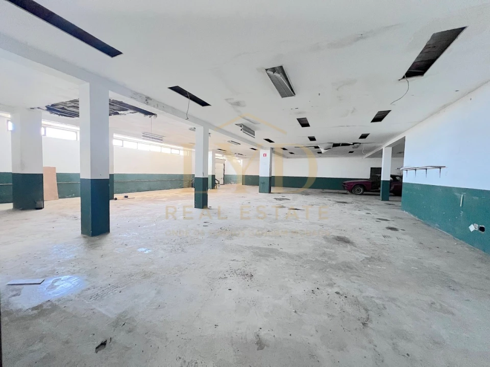 Armazém para Venda em Penamaior Foto 9
