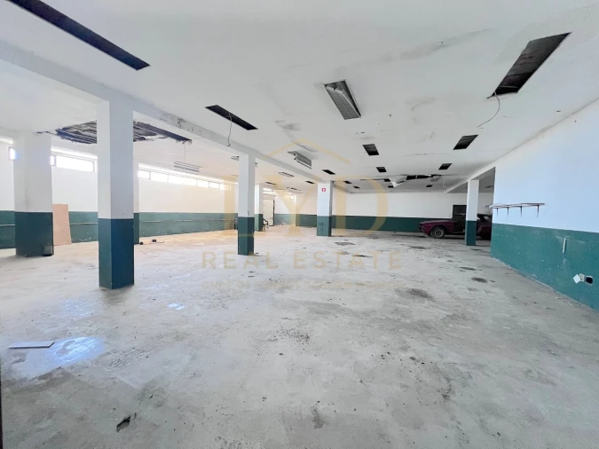Armazém para Venda em Penamaior Foto 9