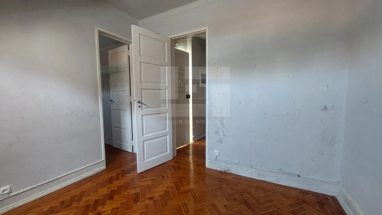 Apartamento T3 para Venda em Queluz e Belas Foto 8