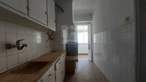 Apartamento T3 para Venda em Queluz e Belas