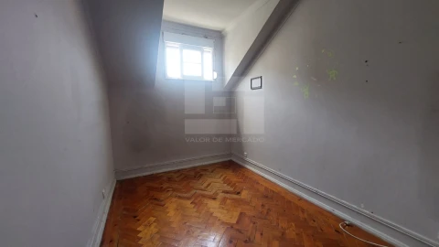 Apartamento T3 para Venda em Queluz e Belas
