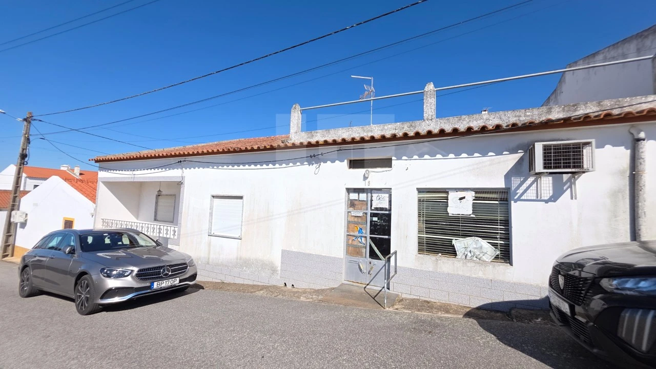 Moradia T3 para Venda em Viana do Alentejo Foto 33