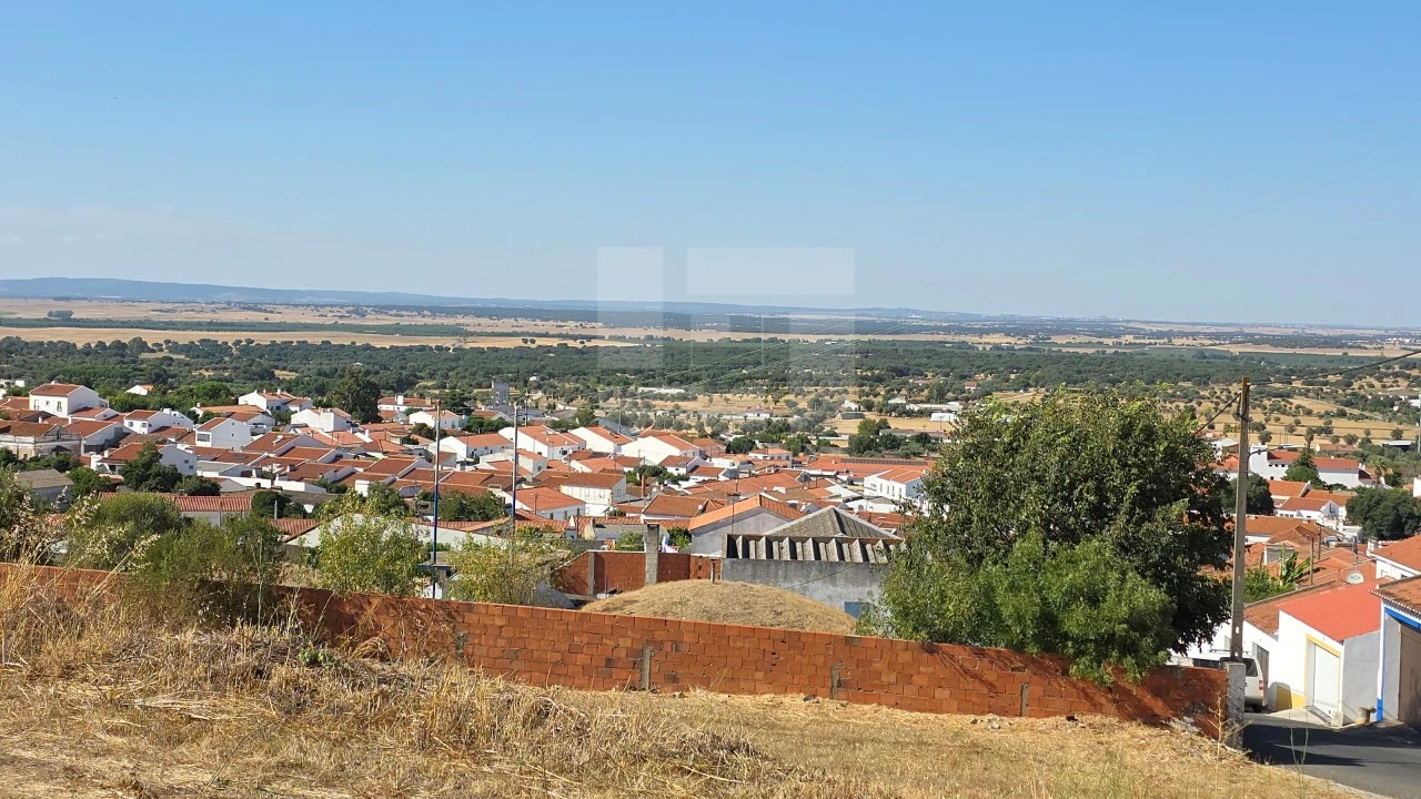 Moradia T3 para Venda em Viana do Alentejo Foto 31