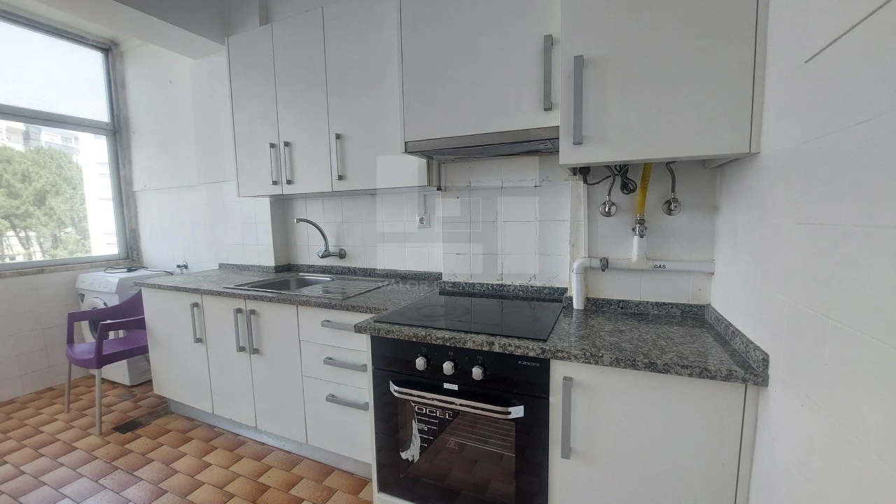 Apartamento T3 para Venda em Rio de Mouro Foto 4