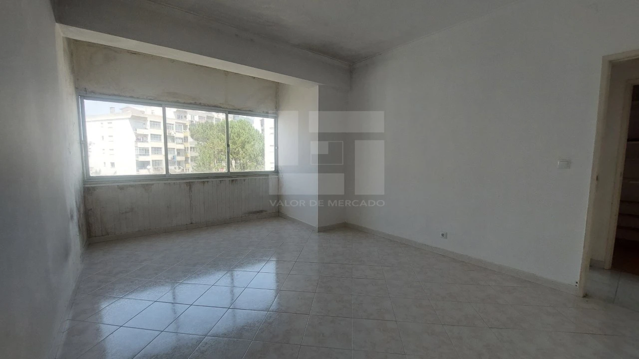 Apartamento T3 para Venda em Rio de Mouro Foto 11