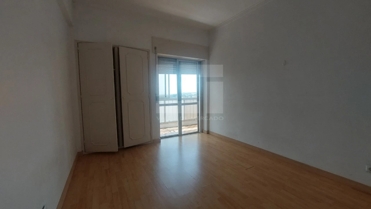 Apartamento T3 para Venda em Rio de Mouro Foto 14
