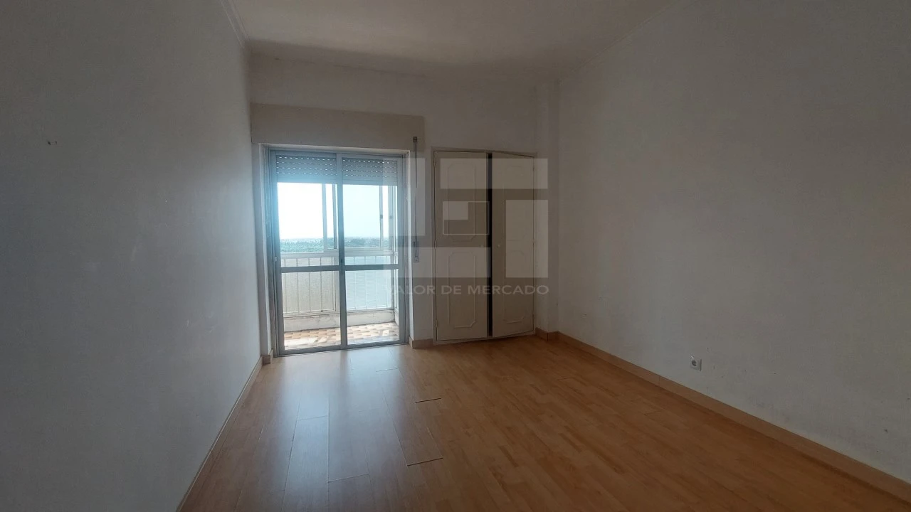 Apartamento T3 para Venda em Rio de Mouro Foto 18