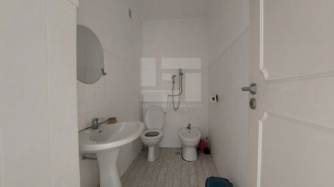 Apartamento T3 para Venda em Rio de Mouro Foto 25